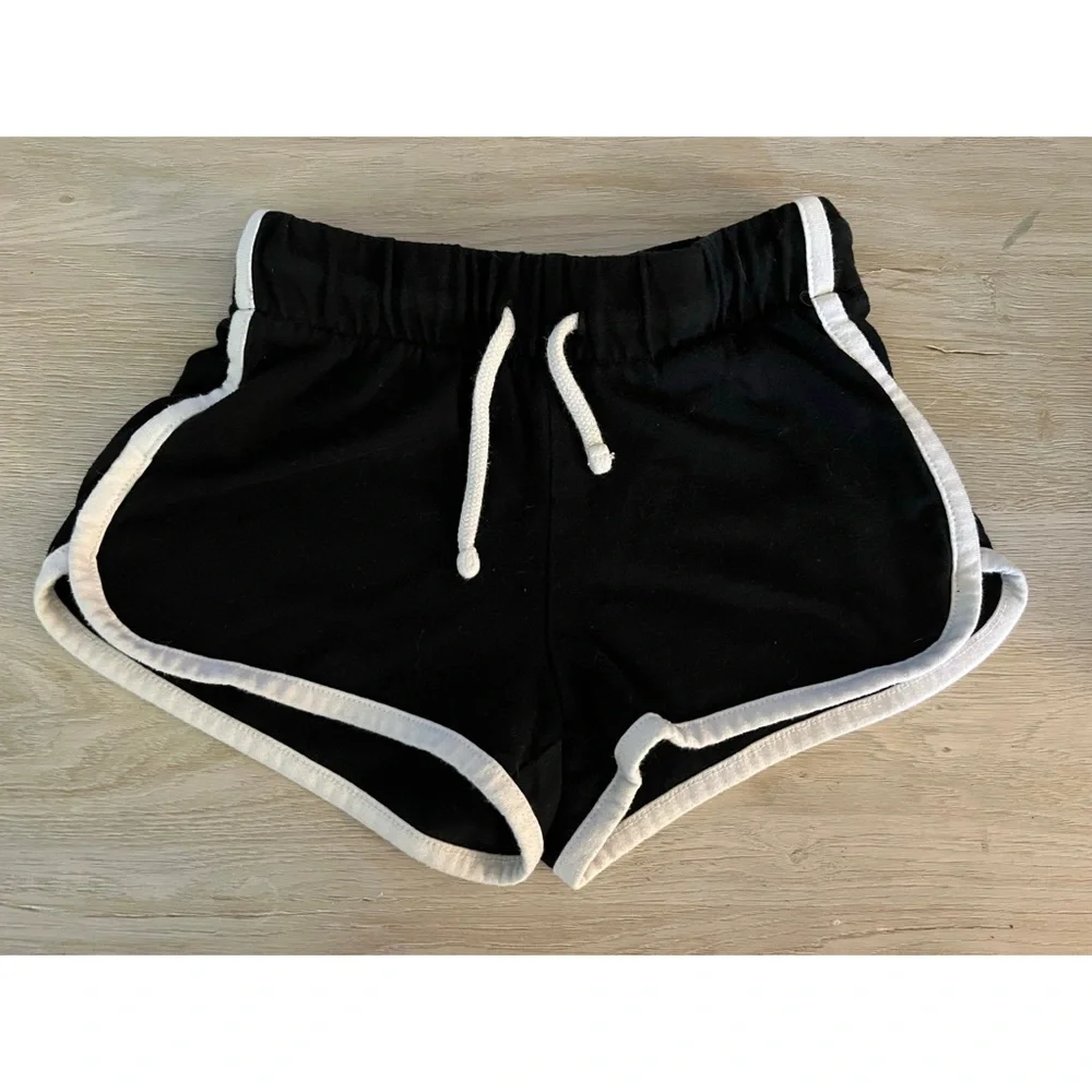Old Navy‎ • Black & White Dolphin Hem Shorts